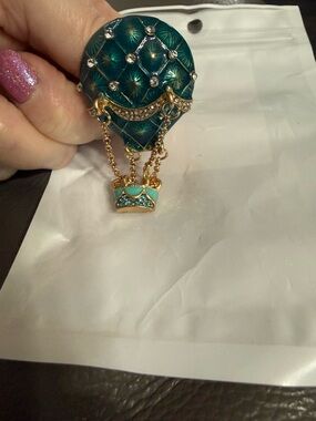 Gold-Tone Teal Hot Air Balloon Brooch